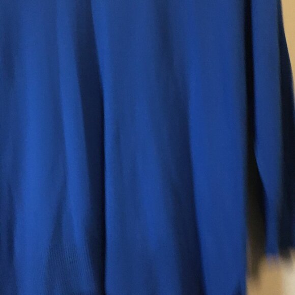 Lord & Taylor Long True Blue V-Neck High Low Knit Sweater - Picture 6 of 15